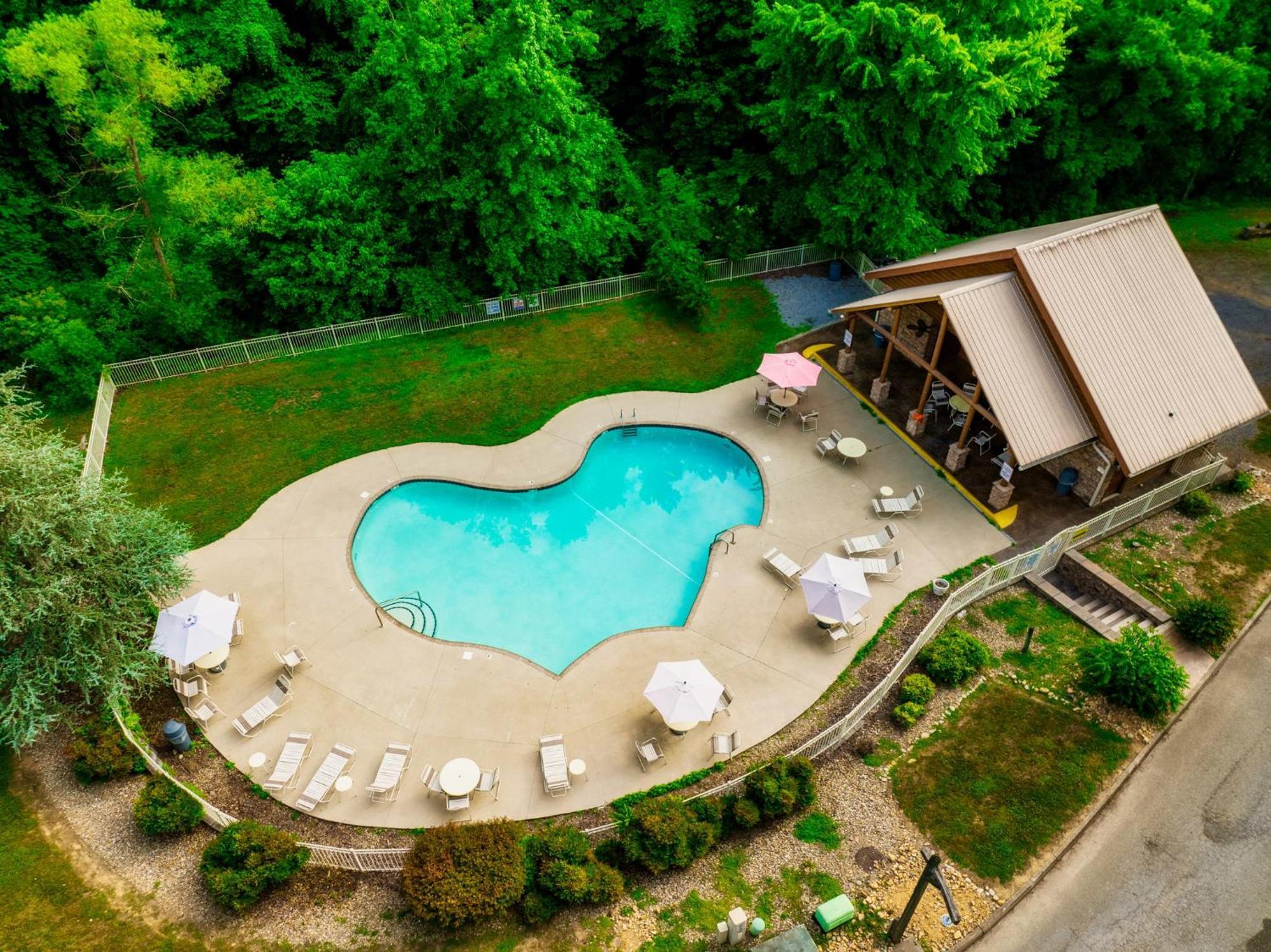 Alpine Resort Near Dollywood, Hot Tub, Game Room, Outdoor Pool, Fast Wifi Pigeon Forge Εξωτερικό φωτογραφία